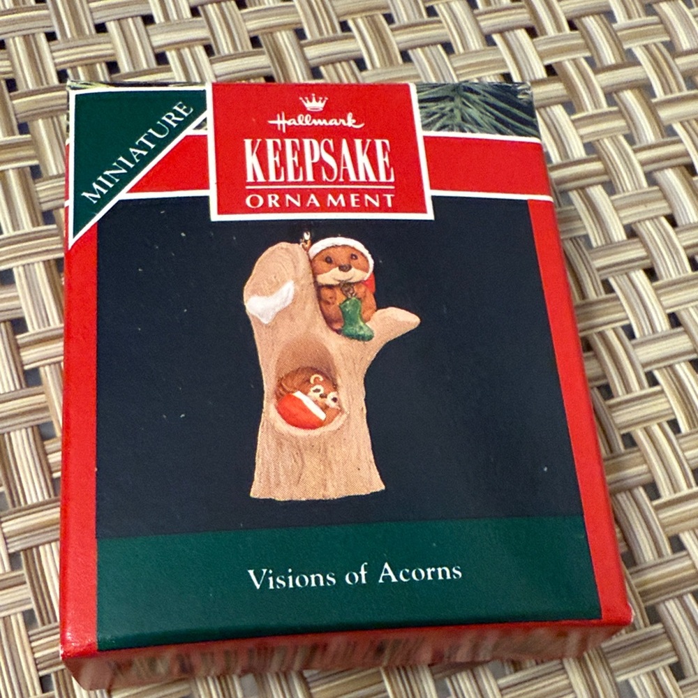 Hallmark Keepsake Ornament - visions of acorns